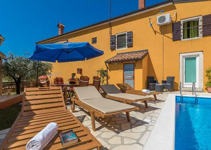 Zikovic * Πόρετς